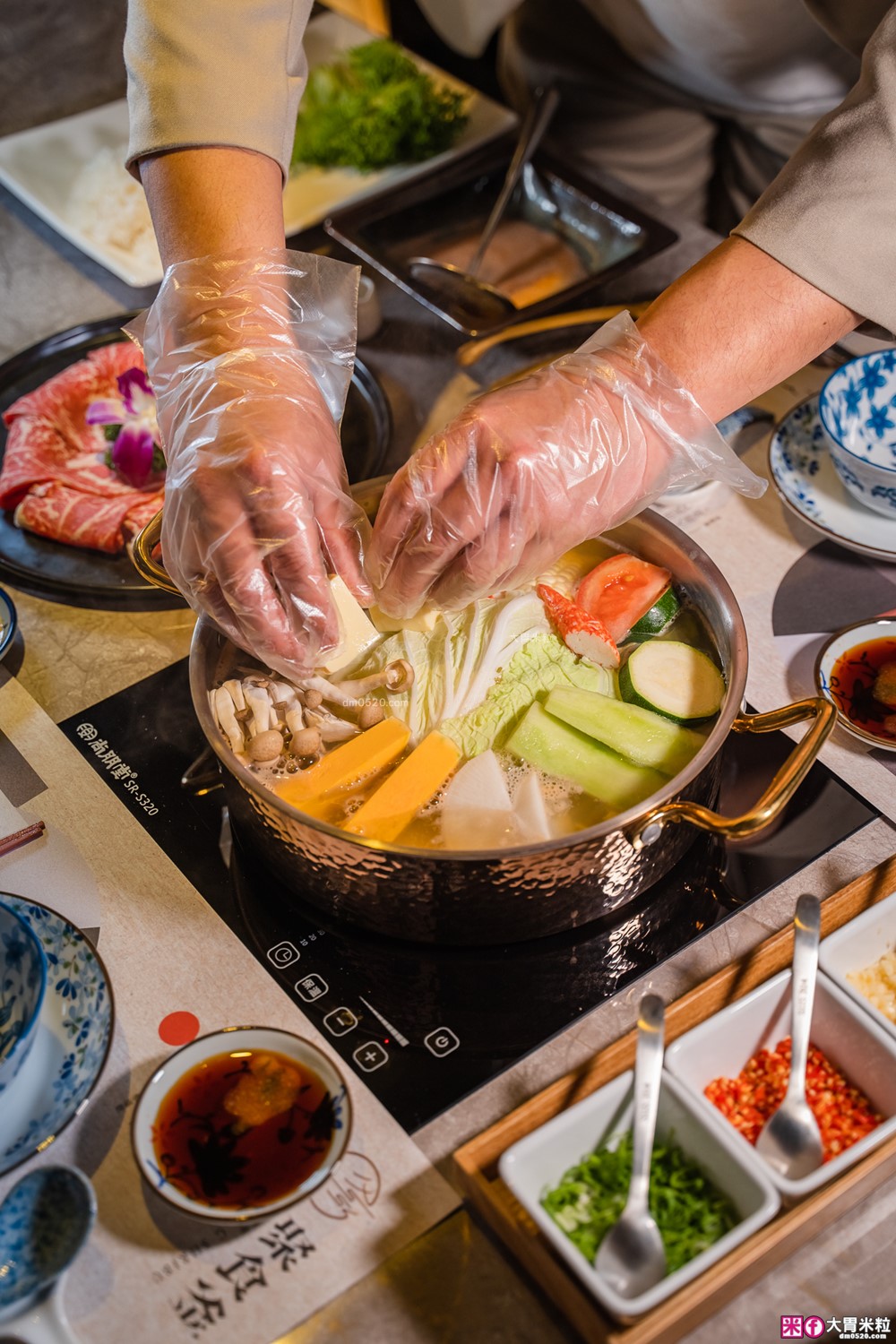 大安區頂級鍋物推薦「聚食釜台式頂級蝦湯鍋物」涮鍋超鮮甜+飯後雜炊一定要吃│信義安和站美食│台北包廂火鍋餐廳推薦