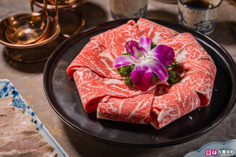 大安區頂級鍋物推薦「聚食釜台式頂級蝦湯鍋物」涮鍋超鮮甜+飯後雜炊一定要吃│信義安和站美食│台北包廂火鍋餐廳推薦