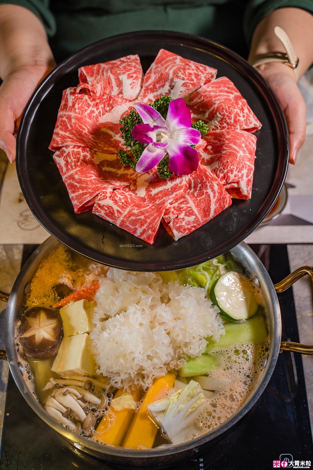 大安區頂級鍋物推薦「聚食釜台式頂級蝦湯鍋物」涮鍋超鮮甜+飯後雜炊一定要吃│信義安和站美食│台北包廂火鍋餐廳推薦