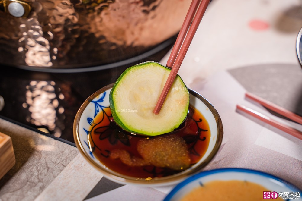 大安區頂級鍋物推薦「聚食釜台式頂級蝦湯鍋物」涮鍋超鮮甜+飯後雜炊一定要吃│信義安和站美食│台北包廂火鍋餐廳推薦