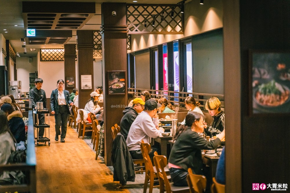 台灣也能吃到韓國醒酒湯「中央韓鍋酒舍 信義ATT店」必吃招牌牛腸火鍋+牛內臟湯+生牛肉~每月熱銷突破4萬鍋│信義ATT美食餐廳│台北宵夜推薦