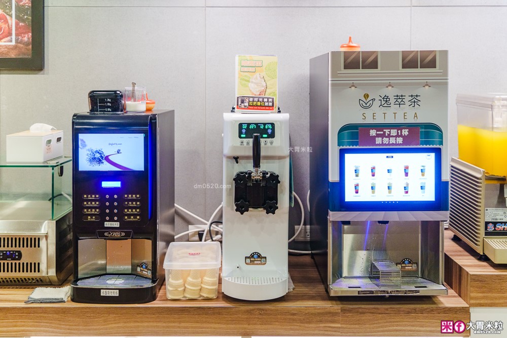 280元吃到飽「孫東寶台式牛排教父Plus-板橋國慶店」披薩/炸雞/滷肉飯/玉米濃湯無限續~免收服務費│板橋吃到飽│板橋平價牛排推薦