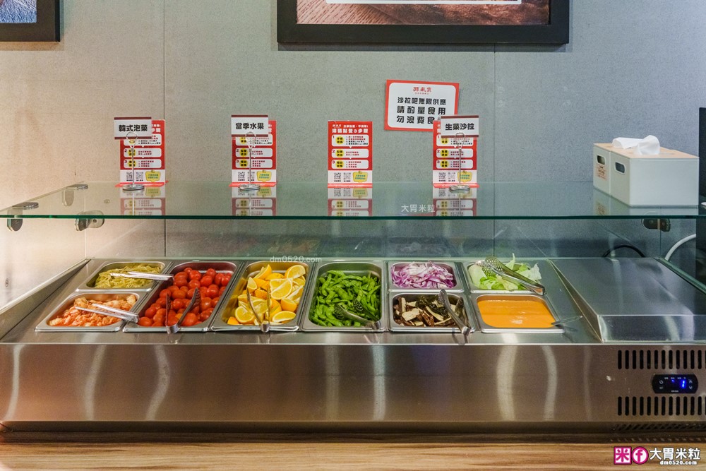 280元吃到飽「孫東寶台式牛排教父Plus-板橋國慶店」披薩/炸雞/滷肉飯/玉米濃湯無限續~免收服務費│板橋吃到飽│板橋平價牛排推薦