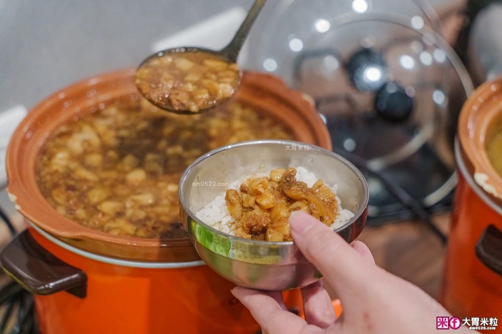 280元吃到飽「孫東寶台式牛排教父Plus-板橋國慶店」披薩/炸雞/滷肉飯/玉米濃湯無限續~免收服務費│板橋吃到飽│板橋平價牛排推薦