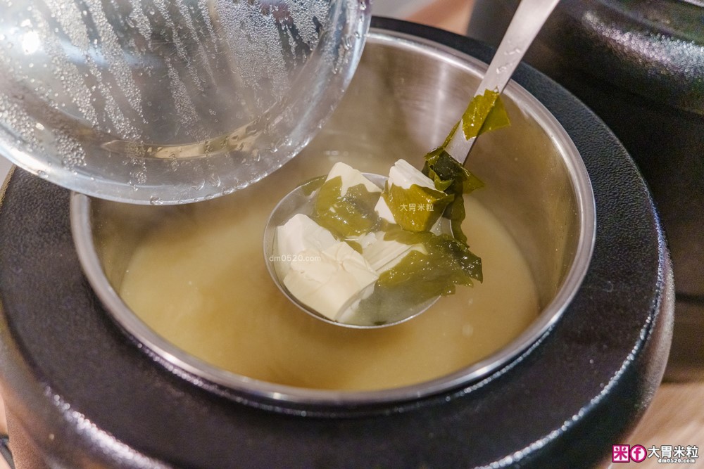 280元吃到飽「孫東寶台式牛排教父Plus-板橋國慶店」披薩/炸雞/滷肉飯/玉米濃湯無限續~免收服務費│板橋吃到飽│板橋平價牛排推薦