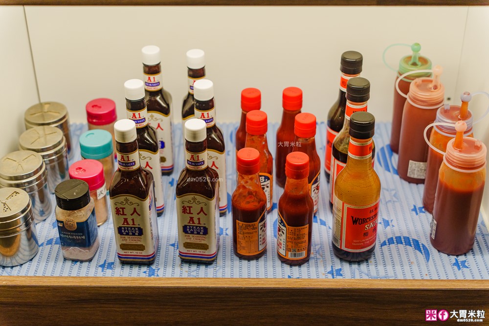 280元吃到飽「孫東寶台式牛排教父Plus-板橋國慶店」披薩/炸雞/滷肉飯/玉米濃湯無限續~免收服務費│板橋吃到飽│板橋平價牛排推薦