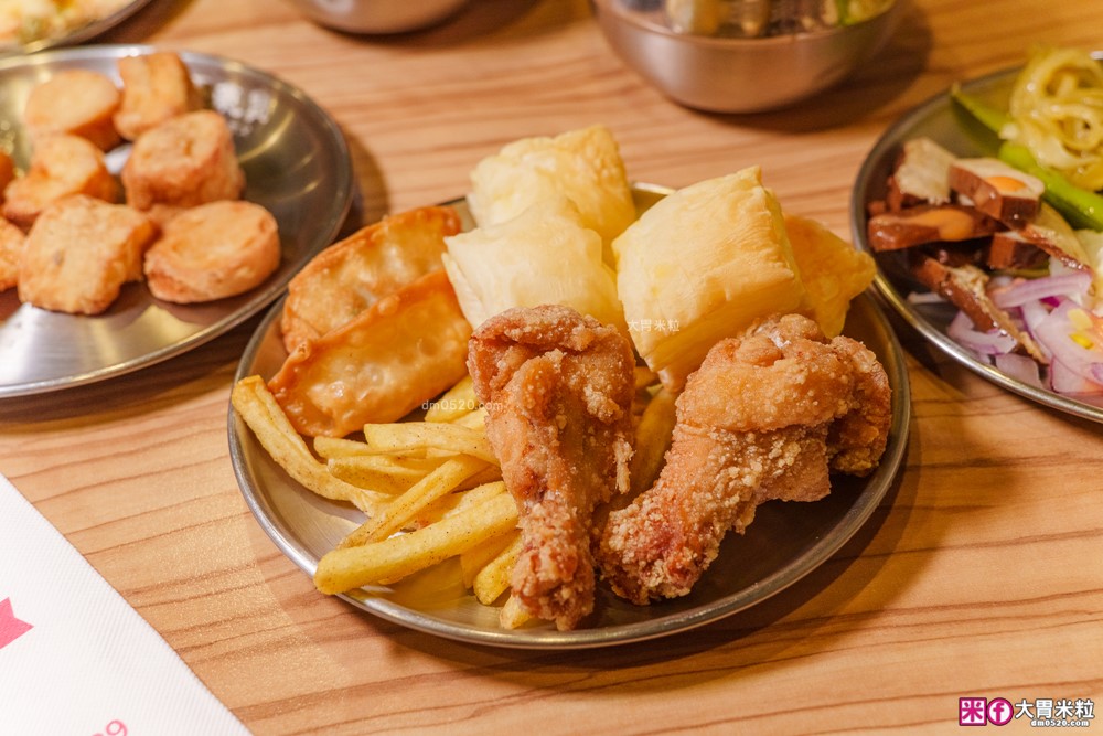 280元吃到飽「孫東寶台式牛排教父Plus-板橋國慶店」披薩/炸雞/滷肉飯/玉米濃湯無限續~免收服務費│板橋吃到飽│板橋平價牛排推薦