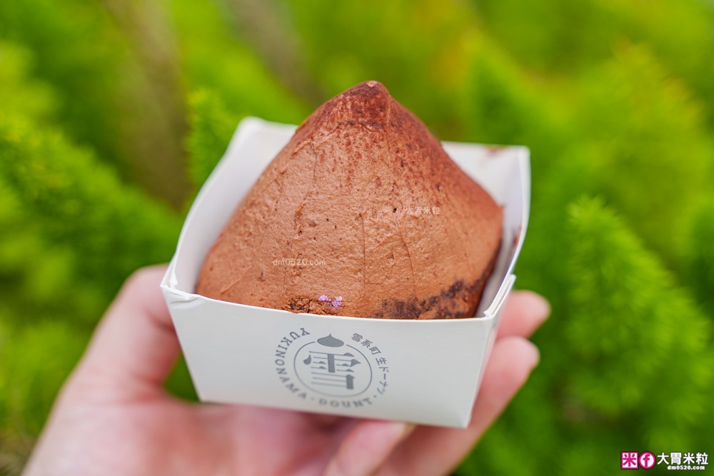 台北車站必吃「雪系町 生甜甜圈」草莓季限定只到3/31~全台首創「草莓大福甜甜圈」Q彈爆漿必吃│台北甜甜圈推薦