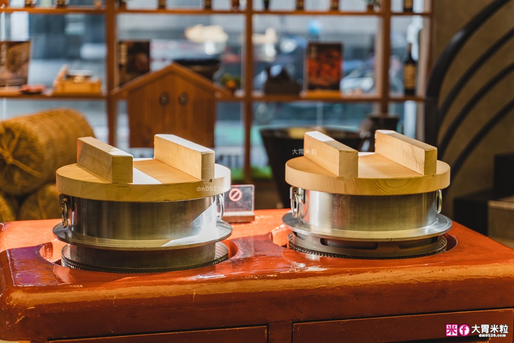 台北中山燒肉新地標「北海道旭川成吉思汗大黑屋」蒙古烤羊肉+北海道夢幻米~軟嫩到像和牛│台北中山區美食