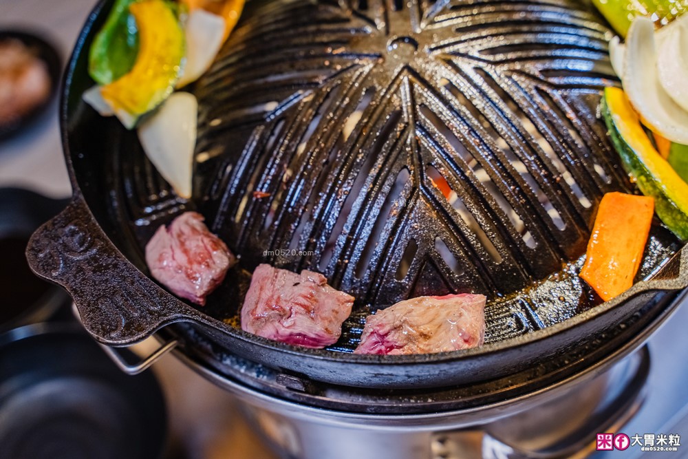 台北中山燒肉新地標「北海道旭川成吉思汗大黑屋」蒙古烤羊肉+北海道夢幻米~軟嫩到像和牛│台北中山區美食