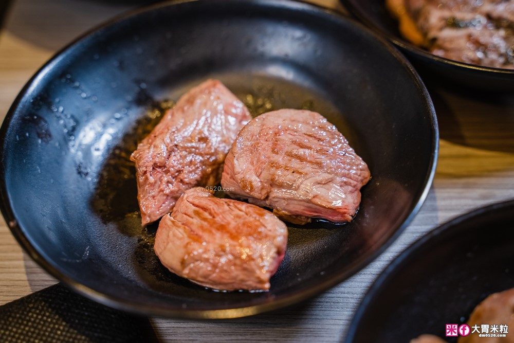 台北中山燒肉新地標「北海道旭川成吉思汗大黑屋」蒙古烤羊肉+北海道夢幻米~軟嫩到像和牛│台北中山區美食