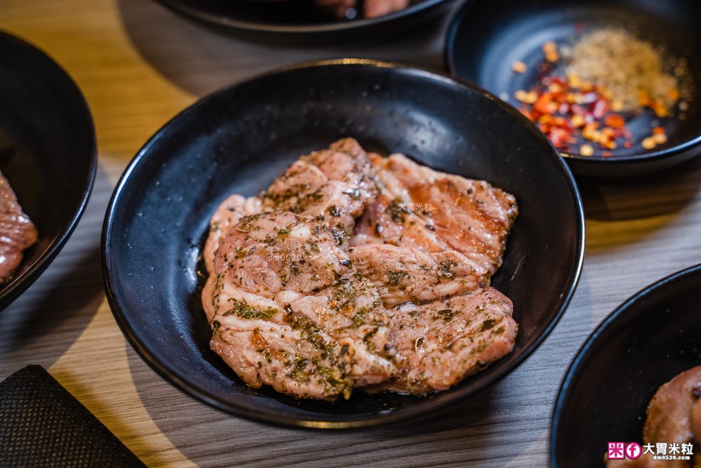台北中山燒肉新地標「北海道旭川成吉思汗大黑屋」蒙古烤羊肉+北海道夢幻米~軟嫩到像和牛│台北中山區美食