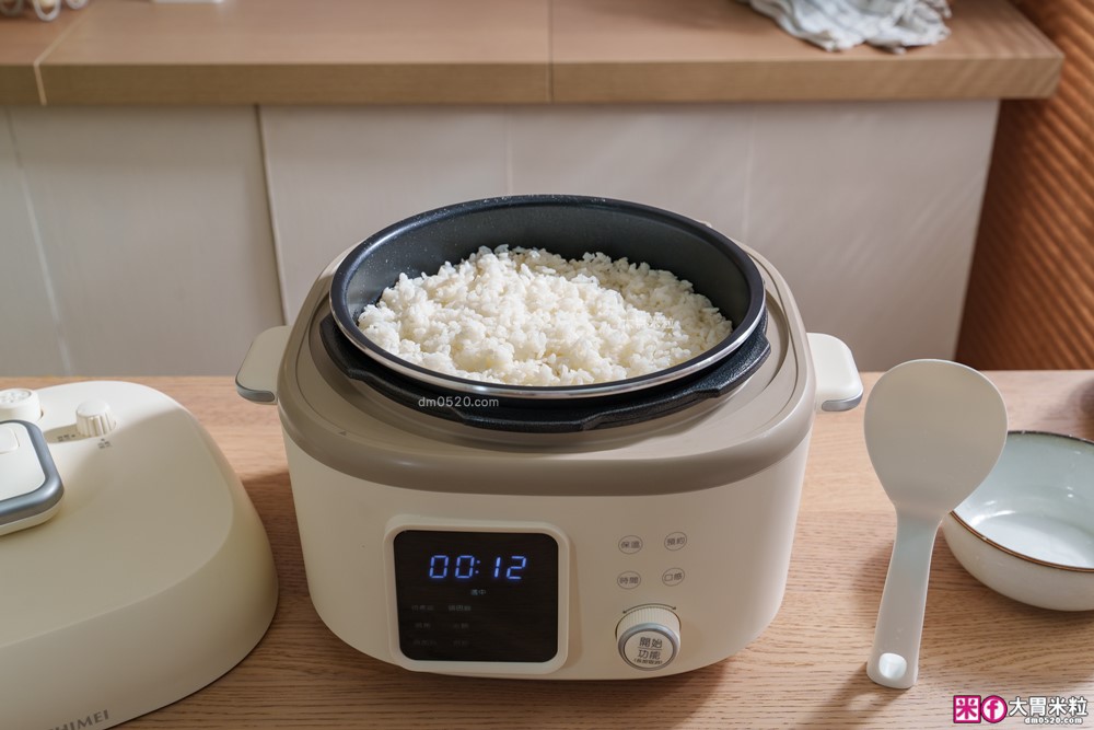 上班族晚餐救星「奇美4L微電腦智慧變壓全能鍋」煮飯最快8分鐘一鍋搞定~12道模式煮滷燉炒一鍋搞定