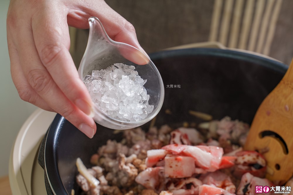 上班族晚餐救星「奇美4L微電腦智慧變壓全能鍋」煮飯最快8分鐘一鍋搞定~12道模式煮滷燉炒一鍋搞定