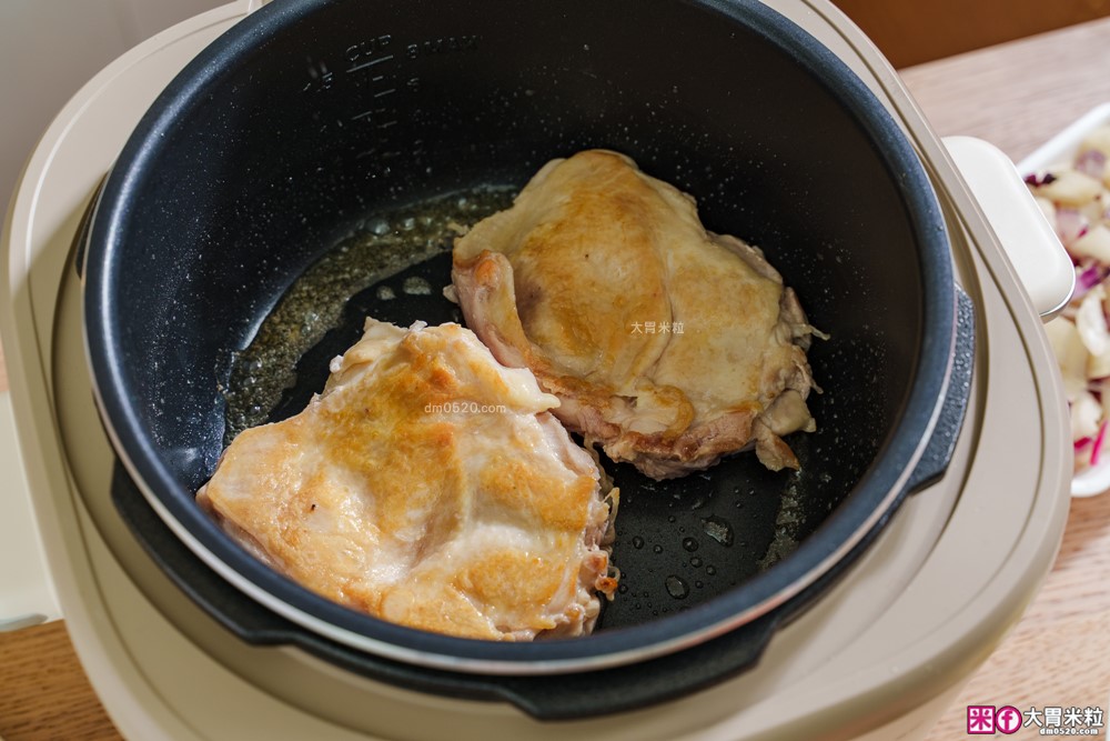 上班族晚餐救星「奇美4L微電腦智慧變壓全能鍋」煮飯最快8分鐘一鍋搞定~12道模式煮滷燉炒一鍋搞定