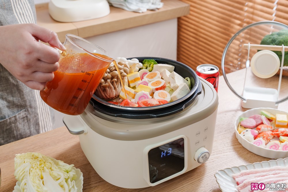 上班族晚餐救星「奇美4L微電腦智慧變壓全能鍋」煮飯最快8分鐘一鍋搞定~12道模式煮滷燉炒一鍋搞定