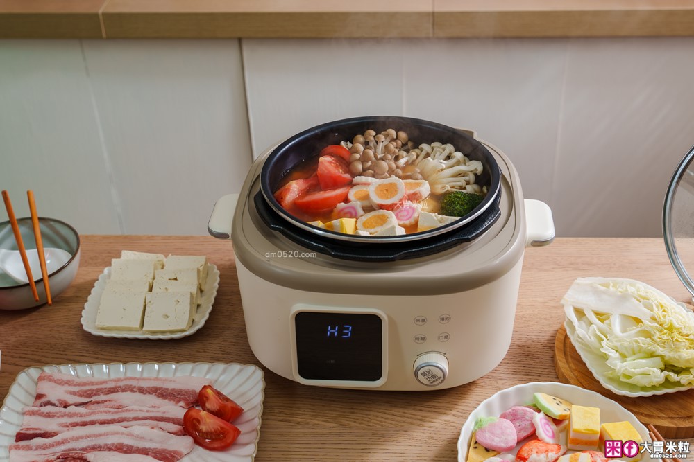 上班族晚餐救星「奇美4L微電腦智慧變壓全能鍋」煮飯最快8分鐘一鍋搞定~12道模式煮滷燉炒一鍋搞定