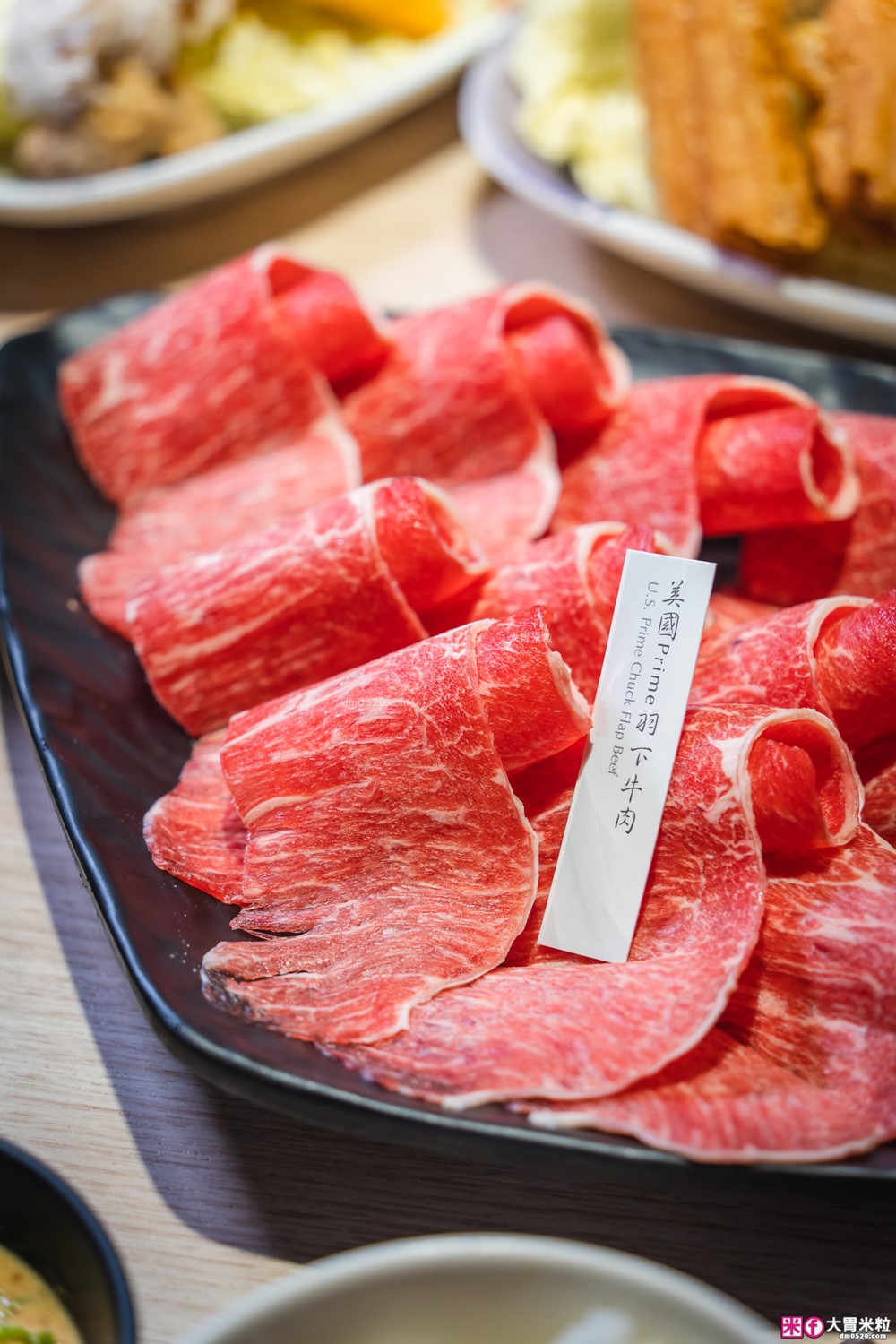 築間火鍋16周年全新菜單~380元起享受海陸雙拼+蔬菜自助吧吃到飽│築間火鍋2026菜單│台北火鍋吃到飽推薦