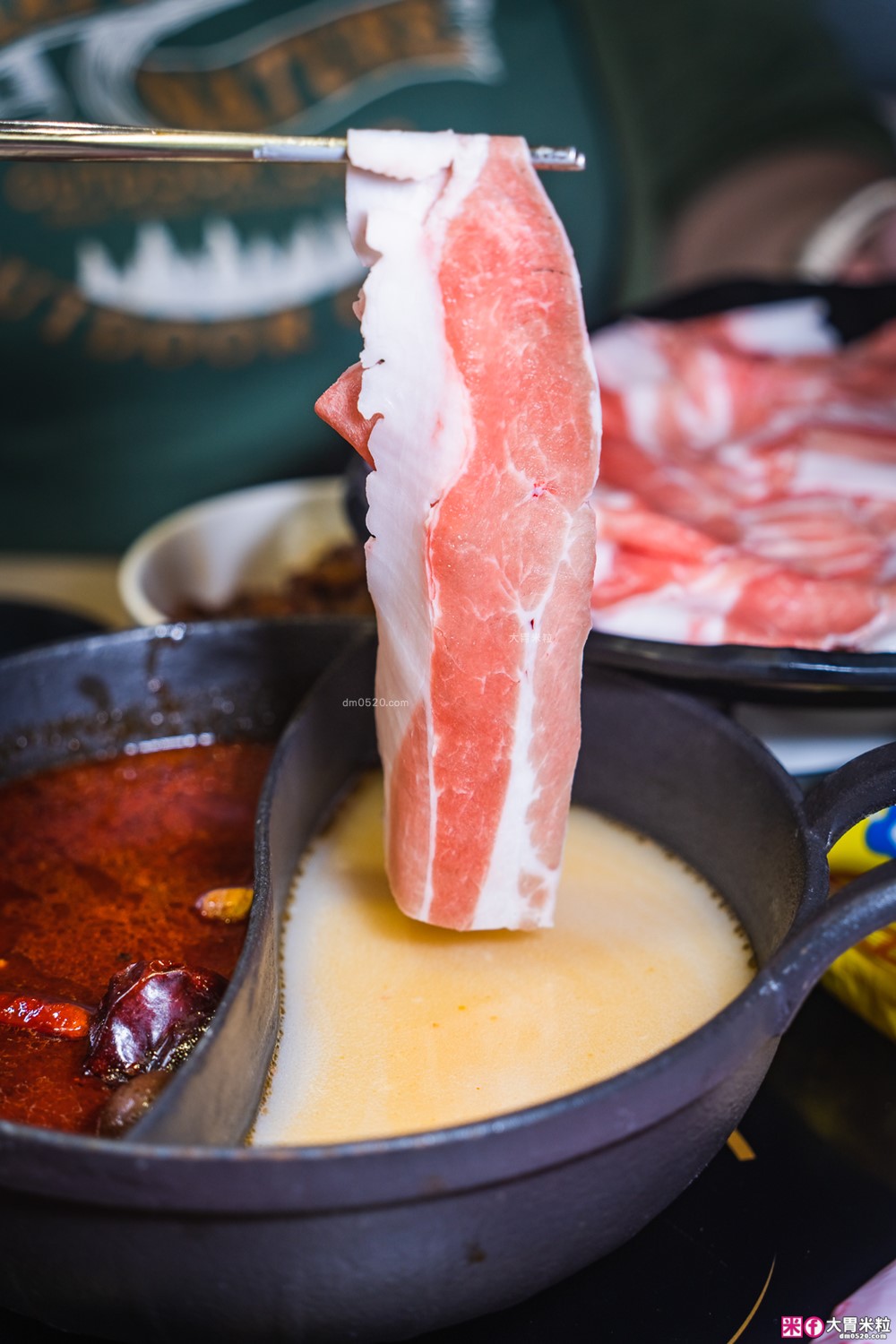 築間火鍋16周年全新菜單~380元起享受海陸雙拼+蔬菜自助吧吃到飽│築間火鍋2026菜單│台北火鍋吃到飽推薦