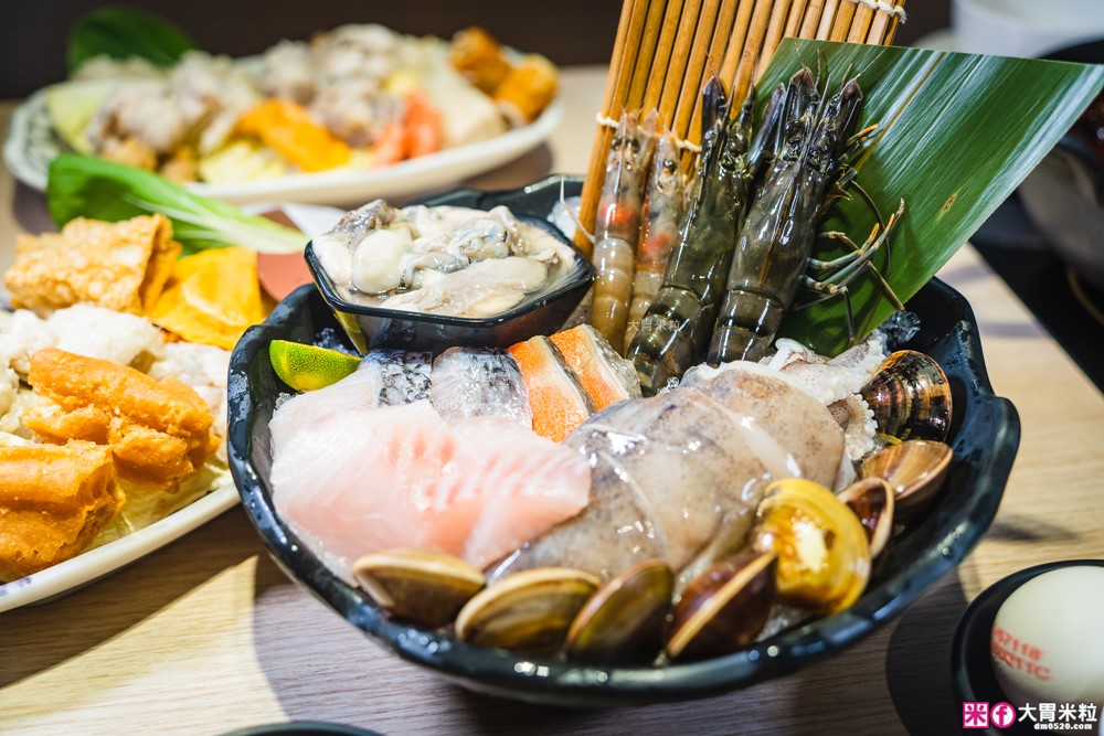 築間火鍋16周年全新菜單~380元起享受海陸雙拼+蔬菜自助吧吃到飽│築間火鍋2026菜單│台北火鍋吃到飽推薦