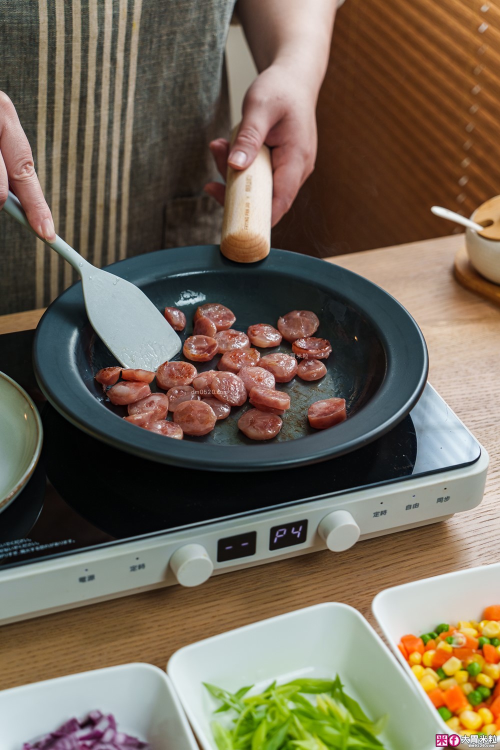 日本大阪70年鍛鐵老舖！山水「MIRAIKU黑御鍋」免開鍋/零塗層/鍋盤合一，料理秒變餐盤│日式鐵鍋推薦│露營鐵鍋推薦