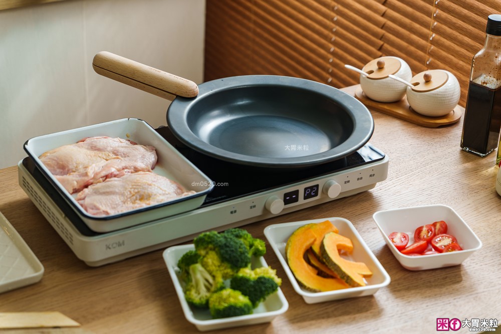 日本大阪70年鍛鐵老舖！山水「MIRAIKU黑御鍋」免開鍋/零塗層/鍋盤合一，料理秒變餐盤│日式鐵鍋推薦│露營鐵鍋推薦