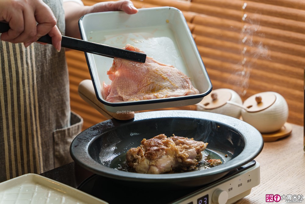 日本大阪70年鍛鐵老舖！山水「MIRAIKU黑御鍋」免開鍋/零塗層/鍋盤合一，料理秒變餐盤│日式鐵鍋推薦│露營鐵鍋推薦