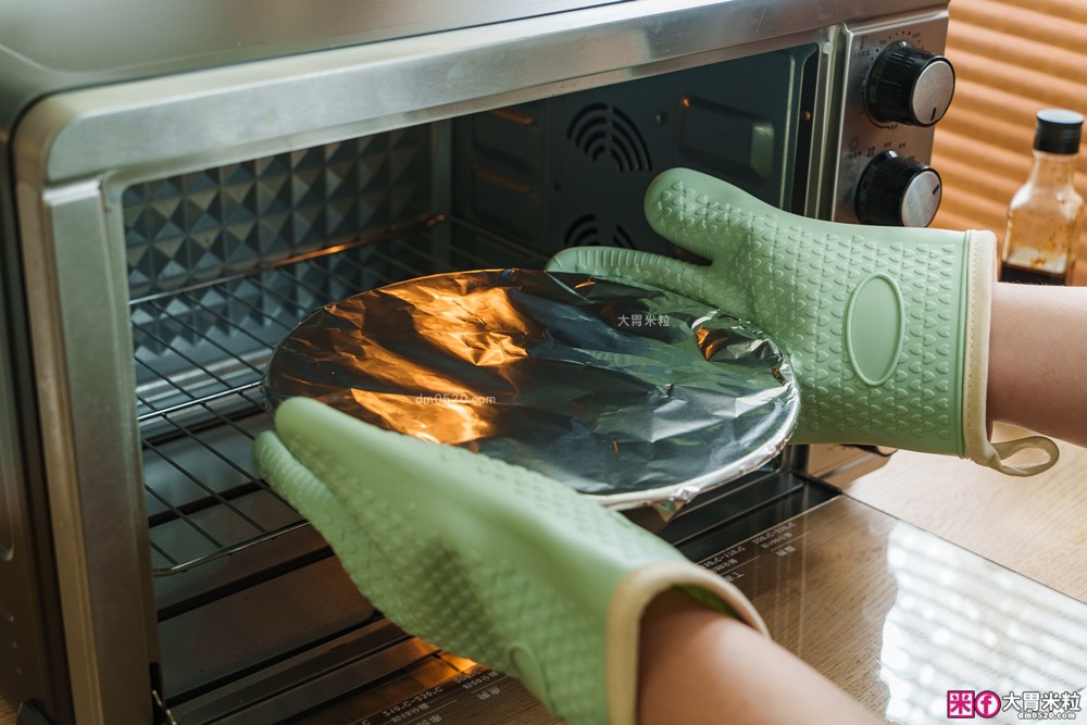 日本大阪70年鍛鐵老舖！山水「MIRAIKU黑御鍋」免開鍋/零塗層/鍋盤合一，料理秒變餐盤│日式鐵鍋推薦│露營鐵鍋推薦