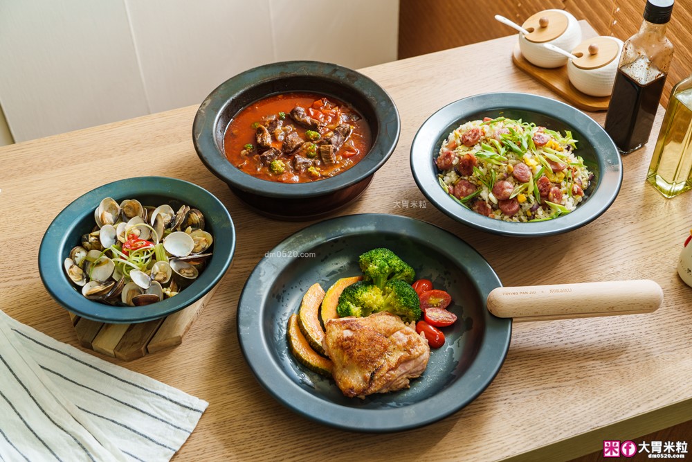 日本大阪70年鍛鐵老舖！山水「MIRAIKU黑御鍋」免開鍋/零塗層/鍋盤合一，料理秒變餐盤│日式鐵鍋推薦│露營鐵鍋推薦