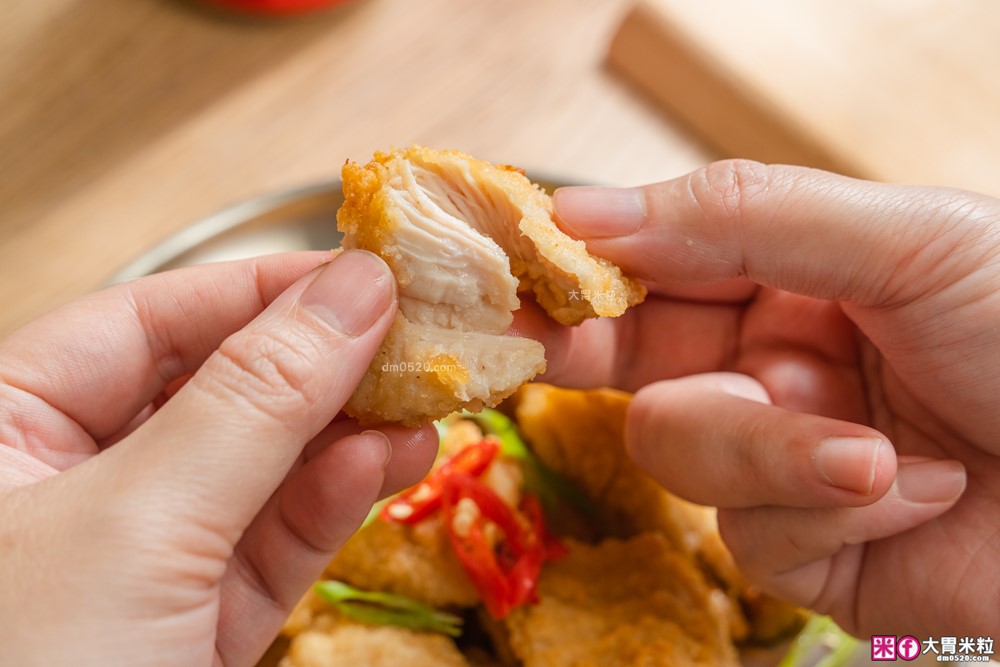 放縱時刻必備推薦「紅龍炸物開箱」雞塊/鹹酥雞/起司條│氣炸10分鐘宛如現炸美味~熬夜追劇看球賽必吃！