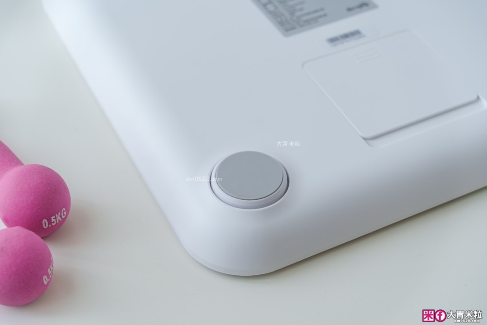 家用體脂計推薦│告別20年職災肥「decopop 家用8電極藍牙體脂計 PLUS」在家就能測專業Inbody~12秒看穿你的脂肪秘密│大胃米粒減脂好物推薦