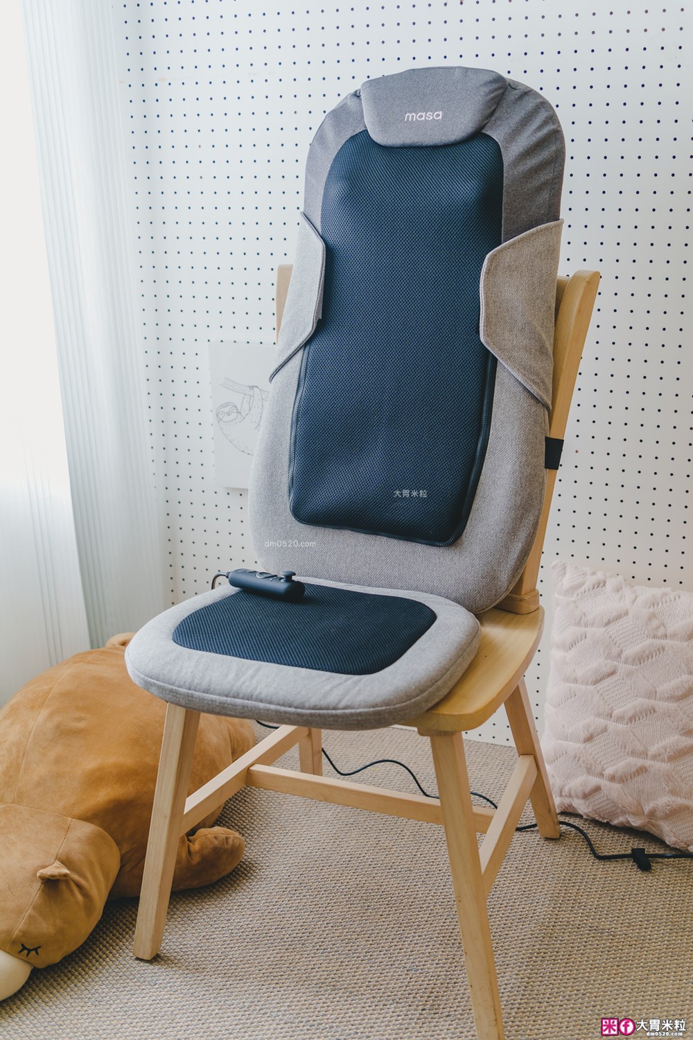 上班族肩頸酸痛救星「masa JOY PRO 智慧按摩椅墊」首創搖桿控制/揉推按擠五段力道~下班直接躺平按到爽│母親節禮物推薦│父親節禮物推薦