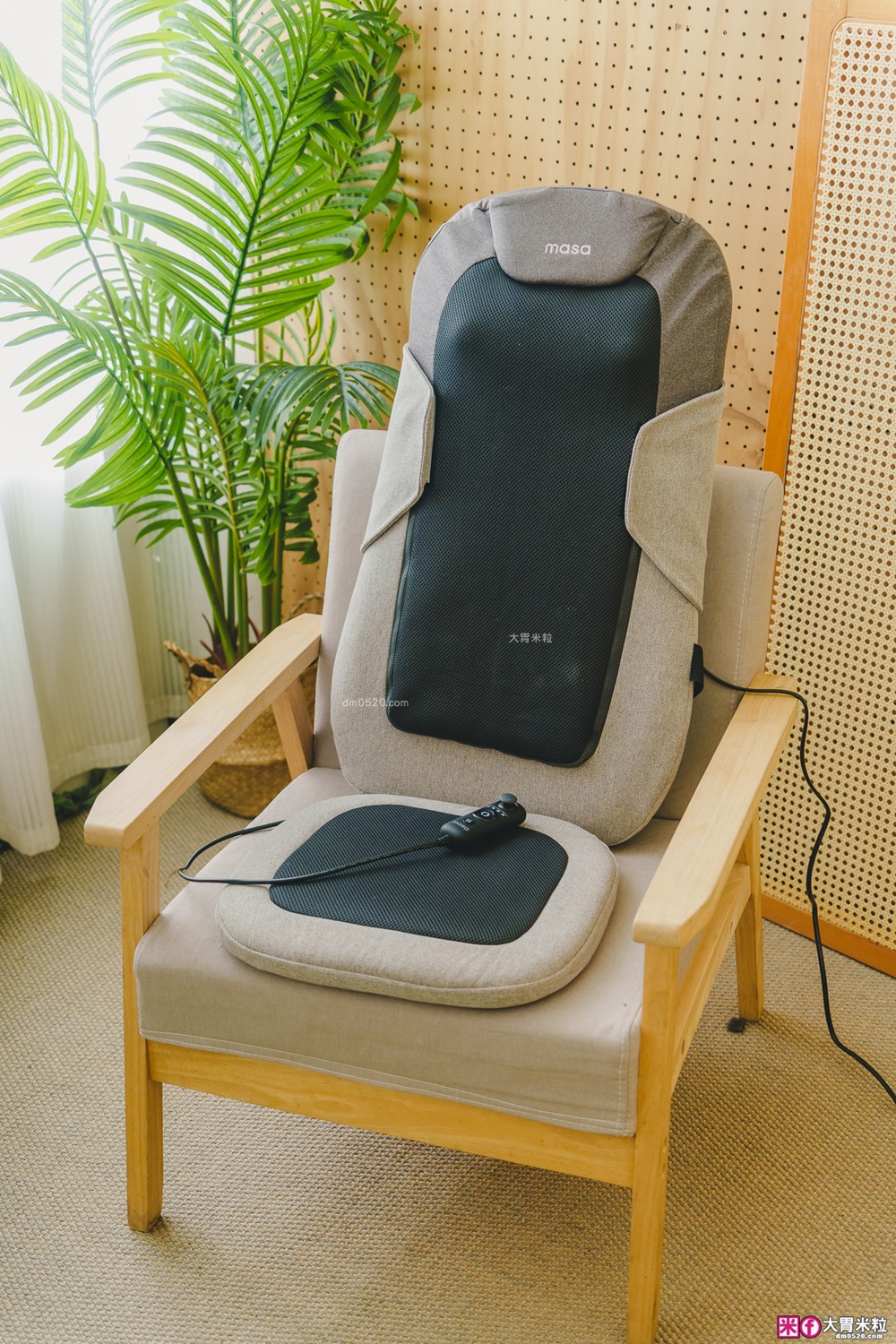 上班族肩頸酸痛救星「masa JOY PRO 智慧按摩椅墊」首創搖桿控制/揉推按擠五段力道~下班直接躺平按到爽│母親節禮物推薦│父親節禮物推薦