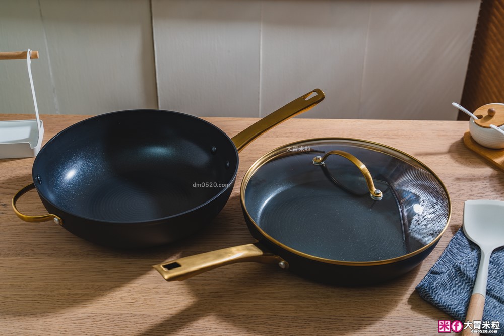 美國夢幻鍋具霸主「美亞FARBERWARE⿊⾦陶瓷不沾鍋具」三件組開箱~無PFAS/免養鍋/洗碗機也能進！