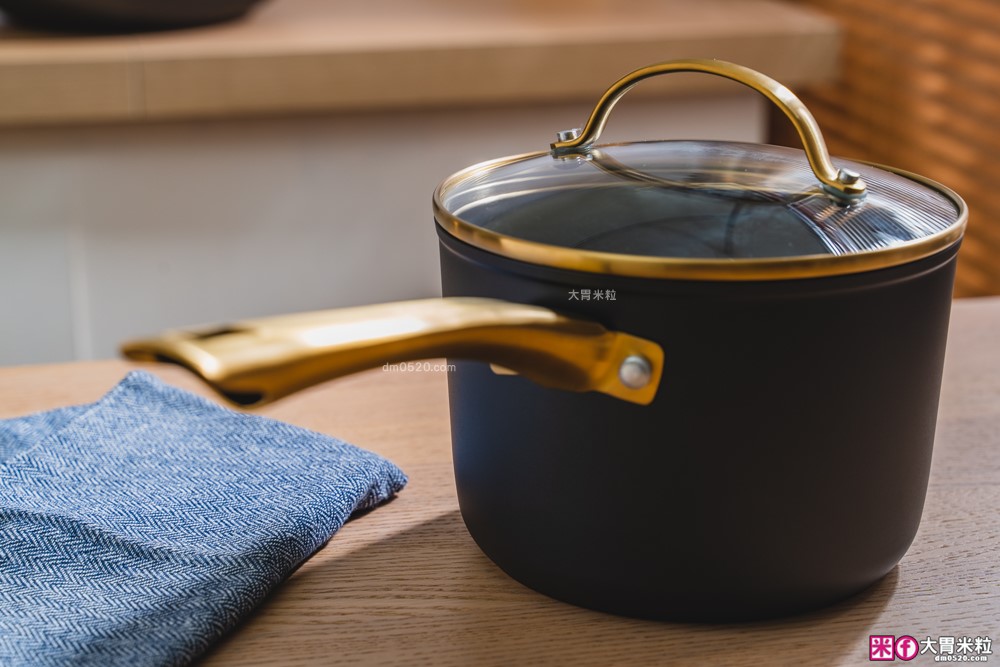 美國夢幻鍋具霸主「美亞FARBERWARE⿊⾦陶瓷不沾鍋具」三件組開箱~無PFAS/免養鍋/洗碗機也能進！