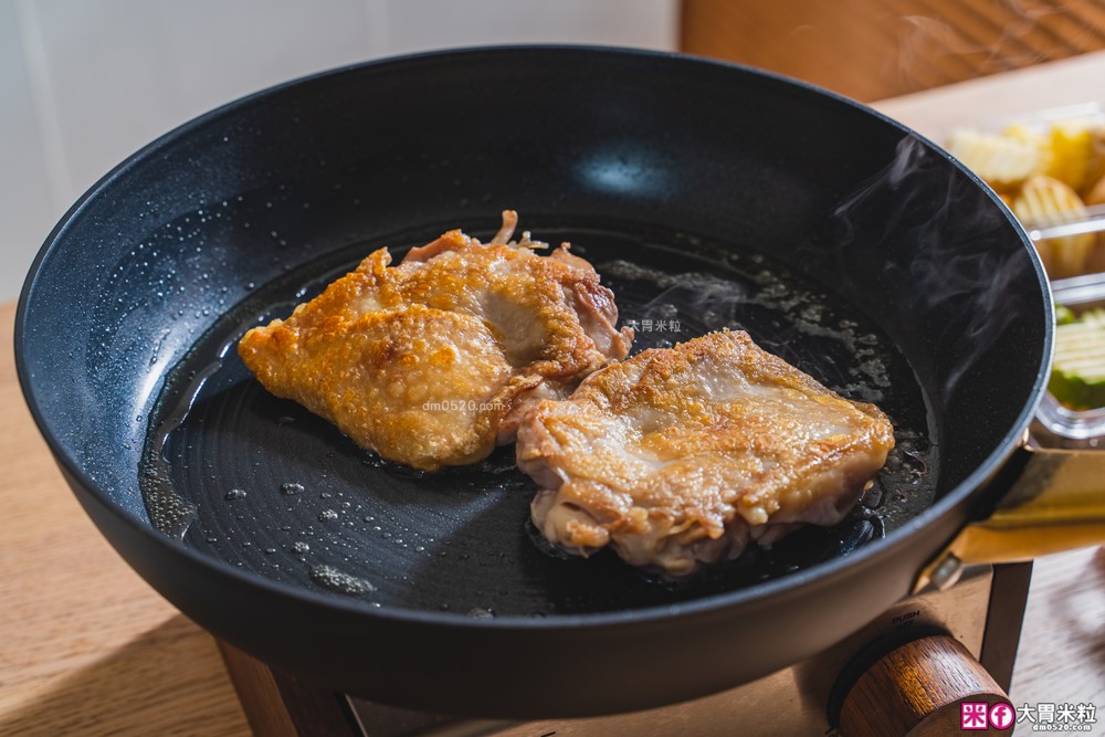 美國夢幻鍋具霸主「美亞FARBERWARE⿊⾦陶瓷不沾鍋具」三件組開箱~無PFAS/免養鍋/洗碗機也能進！