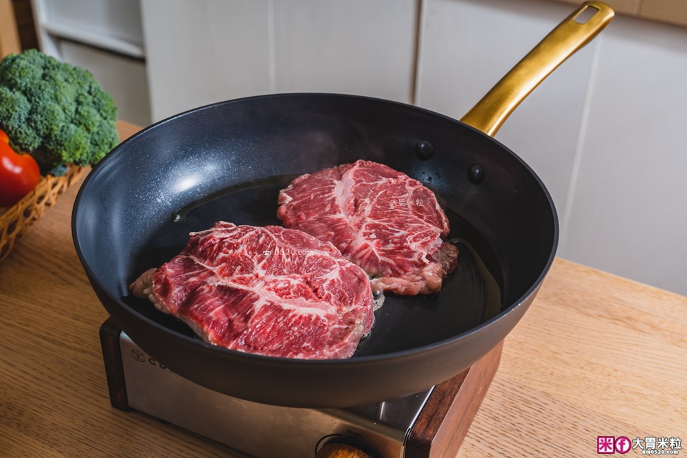 美國夢幻鍋具霸主「美亞FARBERWARE⿊⾦陶瓷不沾鍋具」三件組開箱~無PFAS/免養鍋/洗碗機也能進！