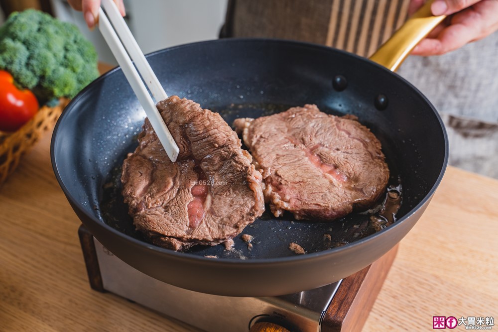 美國夢幻鍋具霸主「美亞FARBERWARE⿊⾦陶瓷不沾鍋具」三件組開箱~無PFAS/免養鍋/洗碗機也能進！