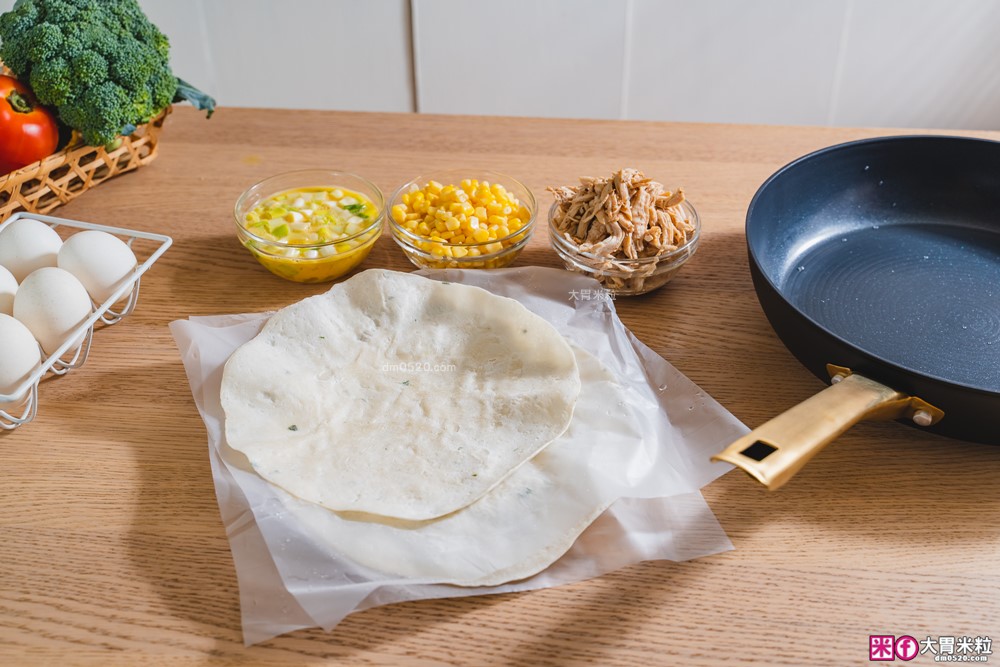 美國夢幻鍋具霸主「美亞FARBERWARE⿊⾦陶瓷不沾鍋具」三件組開箱~無PFAS/免養鍋/洗碗機也能進！