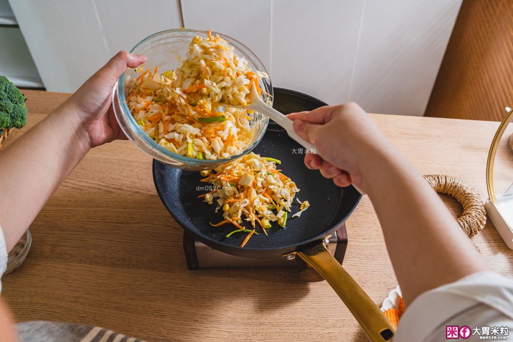 美國夢幻鍋具霸主「美亞FARBERWARE⿊⾦陶瓷不沾鍋具」三件組開箱~無PFAS/免養鍋/洗碗機也能進！