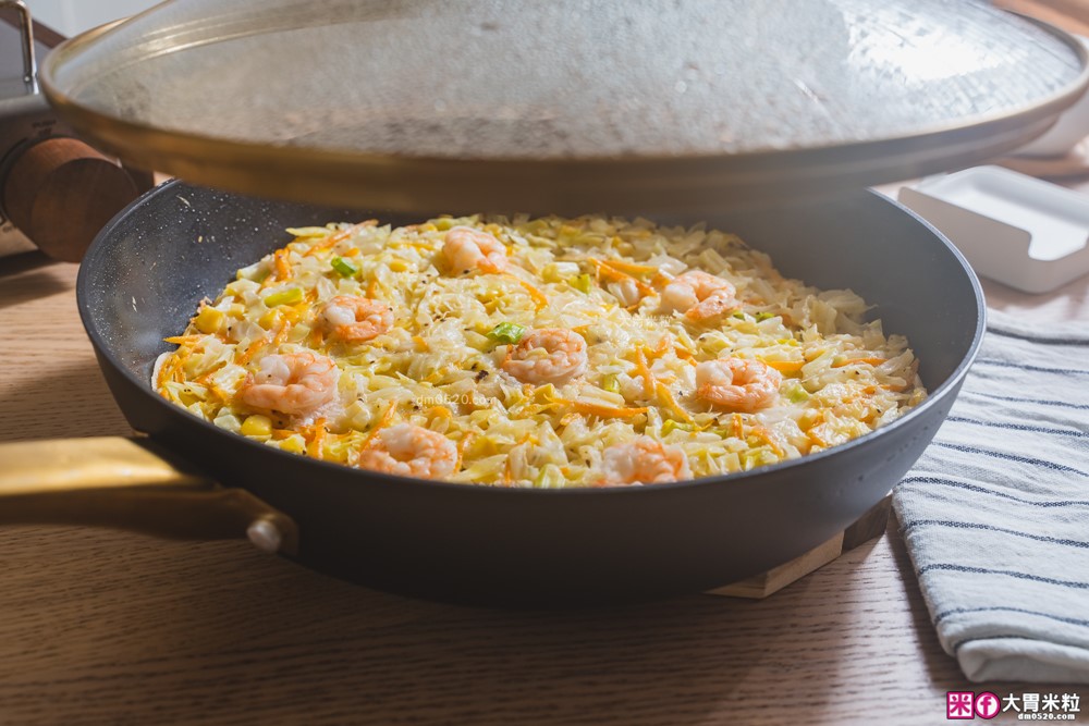 美國夢幻鍋具霸主「美亞FARBERWARE⿊⾦陶瓷不沾鍋具」三件組開箱~無PFAS/免養鍋/洗碗機也能進！