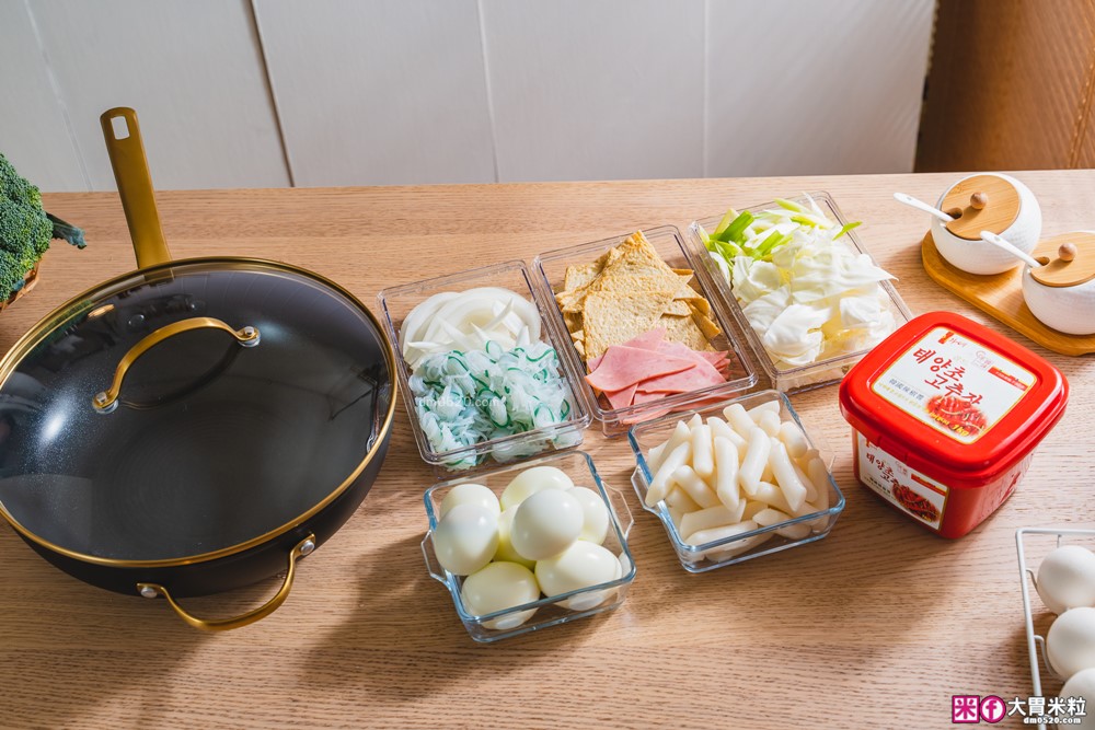 美國夢幻鍋具霸主「美亞FARBERWARE⿊⾦陶瓷不沾鍋具」三件組開箱~無PFAS/免養鍋/洗碗機也能進！