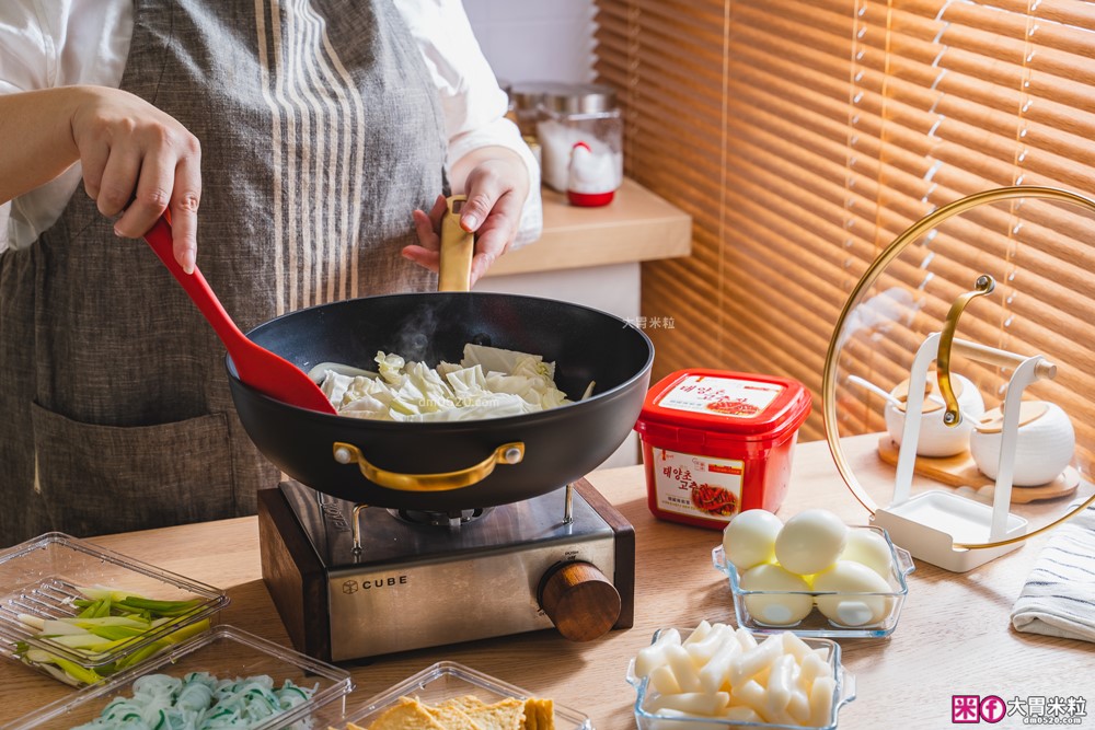 美國夢幻鍋具霸主「美亞FARBERWARE⿊⾦陶瓷不沾鍋具」三件組開箱~無PFAS/免養鍋/洗碗機也能進！