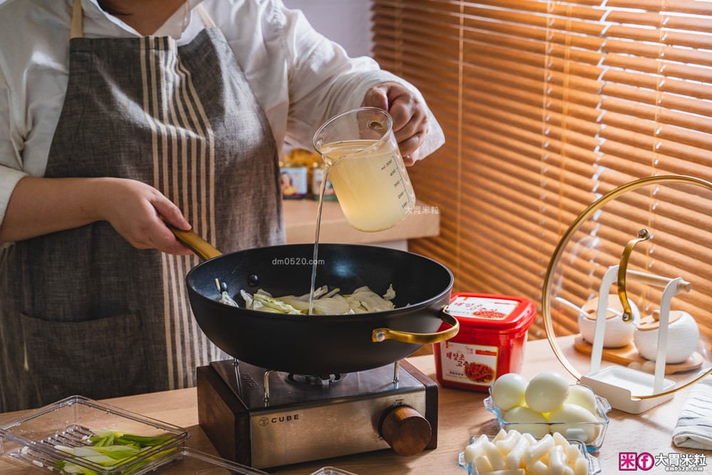 美國夢幻鍋具霸主「美亞FARBERWARE⿊⾦陶瓷不沾鍋具」三件組開箱~無PFAS/免養鍋/洗碗機也能進！