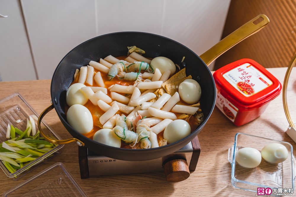 美國夢幻鍋具霸主「美亞FARBERWARE⿊⾦陶瓷不沾鍋具」三件組開箱~無PFAS/免養鍋/洗碗機也能進！