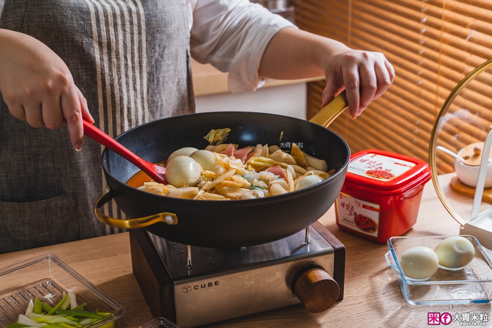 美國夢幻鍋具霸主「美亞FARBERWARE⿊⾦陶瓷不沾鍋具」三件組開箱~無PFAS/免養鍋/洗碗機也能進！