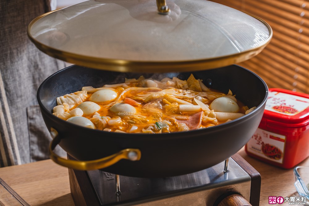 美國夢幻鍋具霸主「美亞FARBERWARE⿊⾦陶瓷不沾鍋具」三件組開箱~無PFAS/免養鍋/洗碗機也能進！