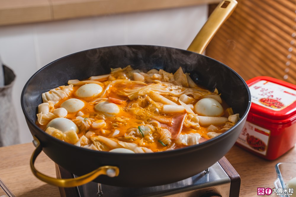 美國夢幻鍋具霸主「美亞FARBERWARE⿊⾦陶瓷不沾鍋具」三件組開箱~無PFAS/免養鍋/洗碗機也能進！