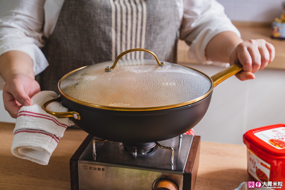 美國夢幻鍋具霸主「美亞FARBERWARE⿊⾦陶瓷不沾鍋具」三件組開箱~無PFAS/免養鍋/洗碗機也能進！