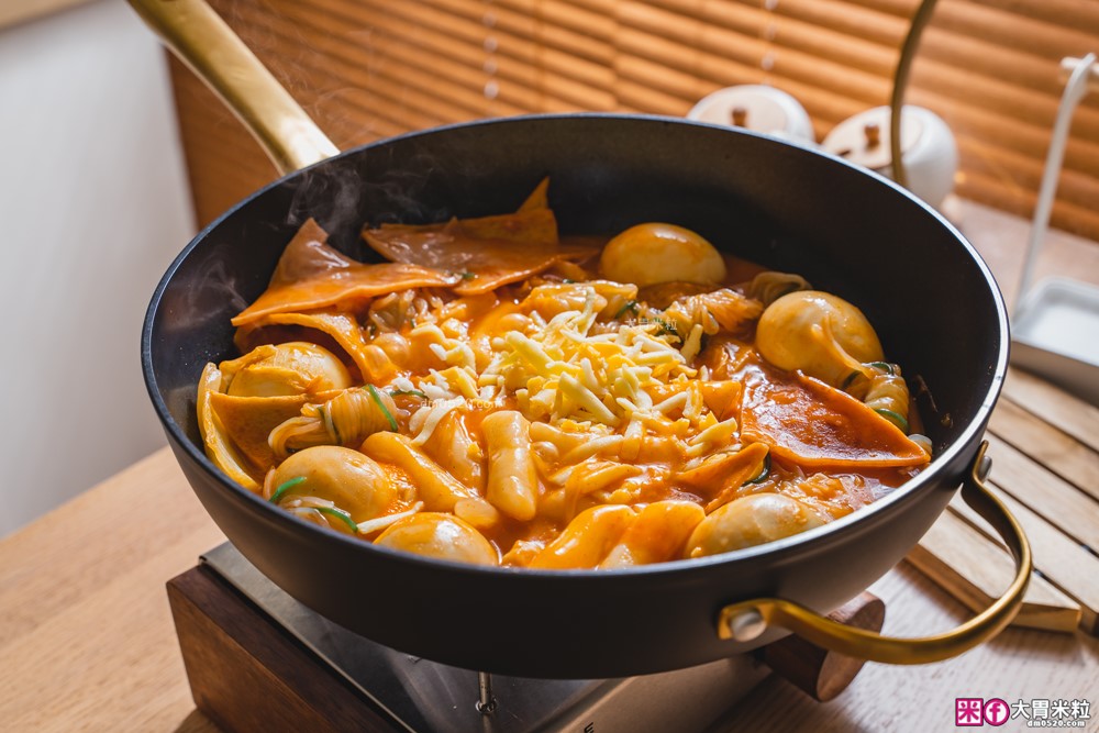 美國夢幻鍋具霸主「美亞FARBERWARE⿊⾦陶瓷不沾鍋具」三件組開箱~無PFAS/免養鍋/洗碗機也能進！